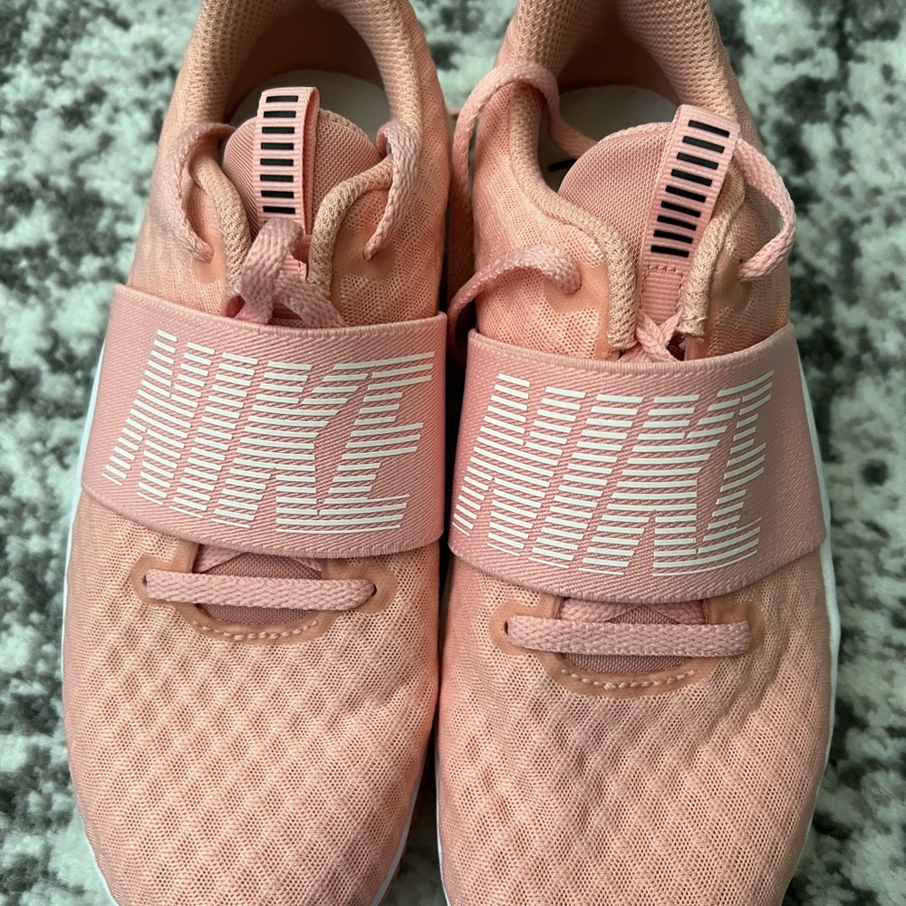 Nike tennis shoes - size 5.5